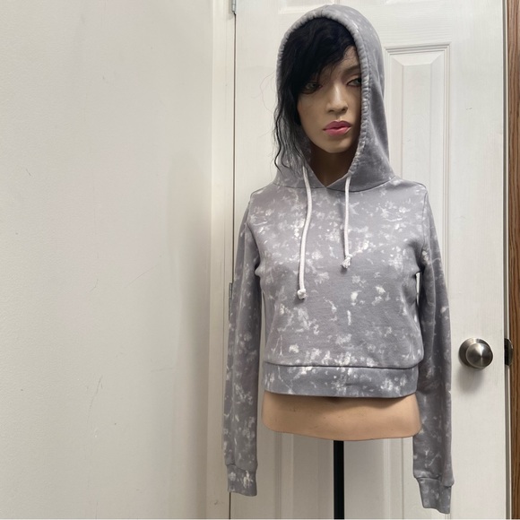 Bluenotes women grey white tie & dye long sleeves pullover hoodie. Size XS. Used - Picture 6 of 8